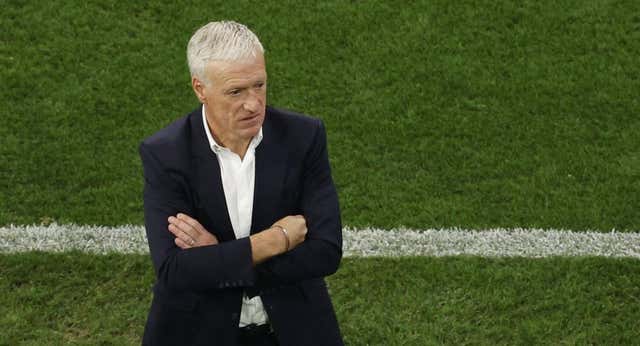 Francia ratifica a Deschamps hasta 2026