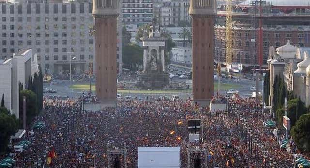 Las dudas sobre el lugar donde Barcelona instalará la pantalla para ver la final genera polémica: “Si no es abierto tiramos por nuestra cuenta”