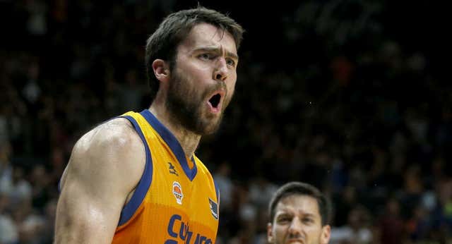 El pívot Mike Tobey apuntala el juego interior del Dreamland Gran Canaria
