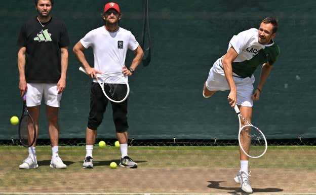 Medvedev, en su último entrenamiento.  REUTERS