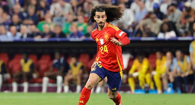 La errónea predicción de Gary Neville que da la razón a Luis de la Fuente: “Con Cucurella, España no jugará ni ganará la final de la Eurocopa”