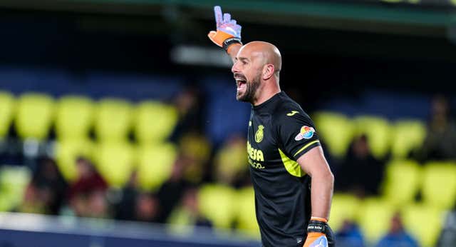 El Como ficha a Pepe Reina para su último baile