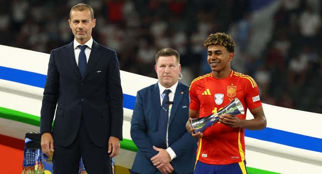 El premio a Lamine Yamal que es un presagio inmejorable para el futuro de España: «Es el mejor regalo que podía tener»