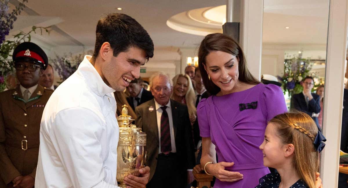 Carlos Alcaraz, junto a la princesa de Gales. /AFP