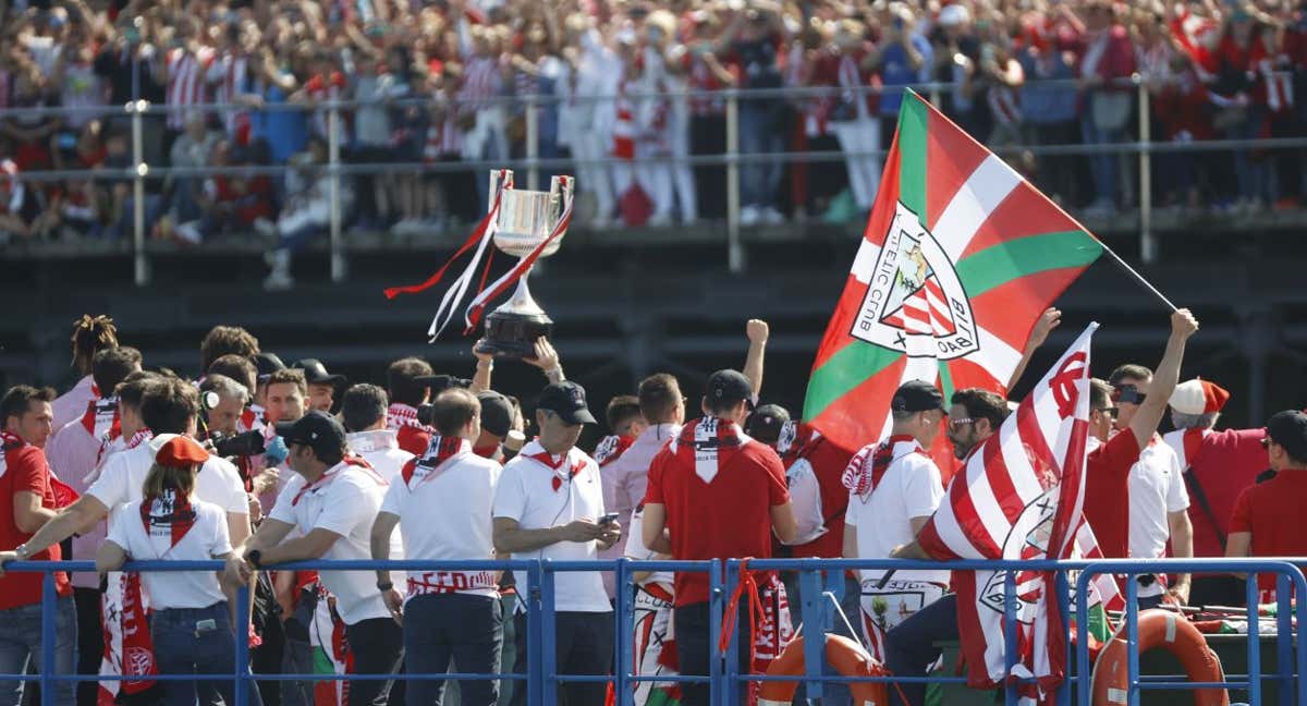 Un momento de la celebración del título de Copa, el mayor logro./EFE