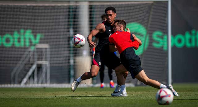 Otro mensaje para Vitor Roque: sin dorsal y relegado al rondo del filial