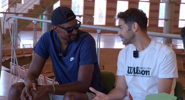 Chris Bosh, una estrella campeona de la NBA que deslumbra en Extremadura