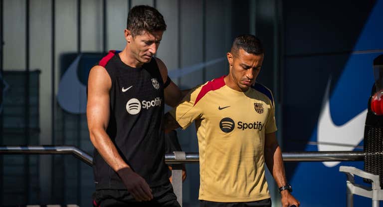 Thiago se ha reencontrado con Lewandowski en Barcelona.
