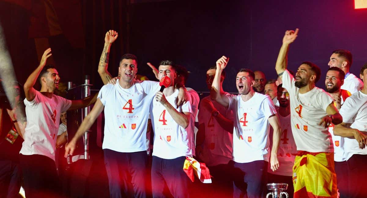 Álvaro Morata y Rodri, durante la celebración de la Eurocopa en Madrid.