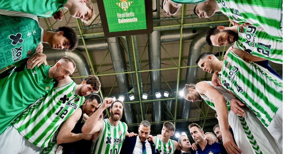 El Betis Baloncesto, antes de un partido de la pasada campaña.
