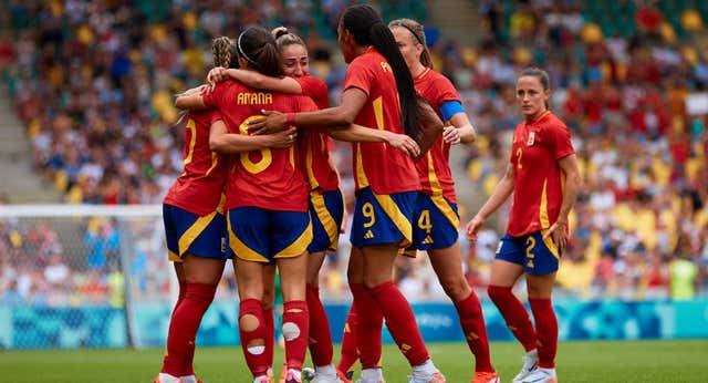 Venganza olímpica de España, con susto, remontada y un favoritismo que aumenta