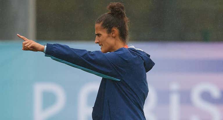 Montse Tomé, durante el entrenamiento de recuperación de la Selección tras la victoria ante Japón en los Juegos Olímpicos.