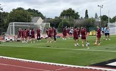 Fútbol-tenis, charlas y un circuito de fuerza: la Selección se pone a tono antes de Nigeria