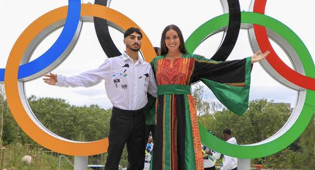 La camisa de su abanderado refleja el desgarrador destino de los niños de Palestina: “Voy a mostrar al mundo nuestra dignidad”