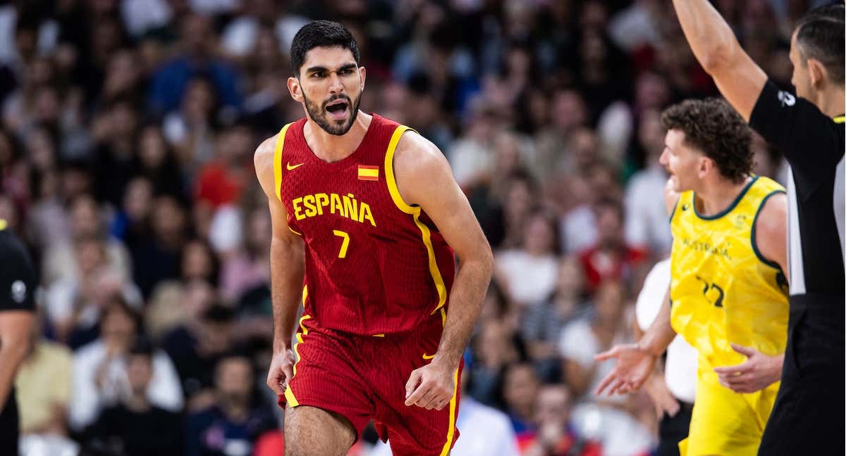 Santi Aldama durante un partido en París 2024./FEB