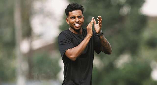 Rodrygo acortará sus vacaciones: quiere jugar el Clásico en Nueva Jersey