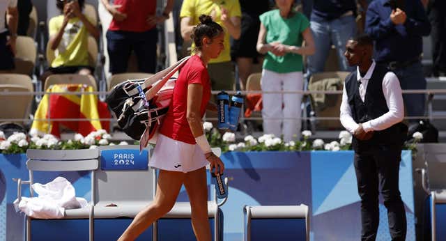 Las lágrimas de Sara Sorribes tras perder en su debut en París: «Mi madre y mi hermano tenían los billetes cogidos desde hace meses»