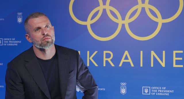 Ucrania da un puñetazo sobre la mesa en París: “Es importante que Rusia no tenga su bandera aquí“