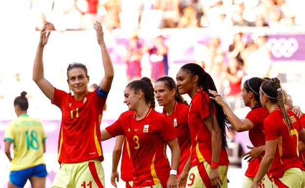 Alexia Putellas celebrando su gol ante Brasil.  REUTERS