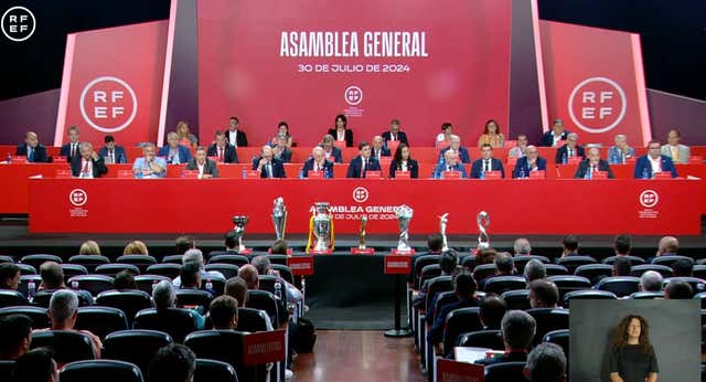 Rocha asume su inhabilitación y no preside la Asamblea de la RFEF: «Recibe continuas amenazas»