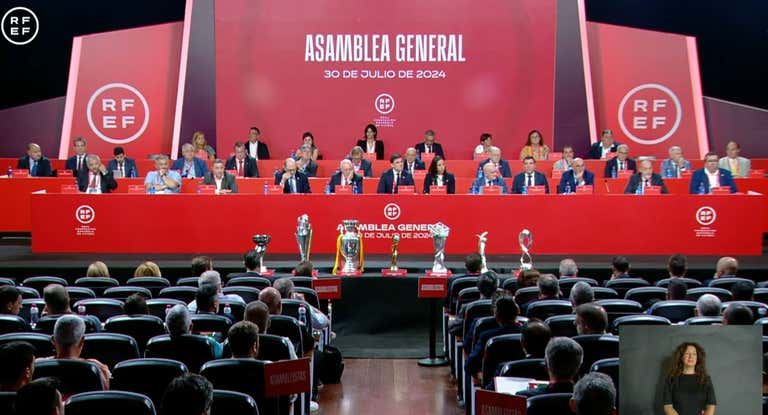 Imagen de la Asamblea General de la RFEF celebrada este martes.