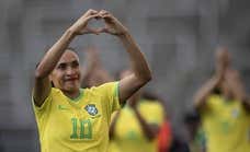 Marta Vieira, la “referente” de Paredes, Alexia... y hasta de Montse Tomé: “Va a haber peleas por su camiseta”