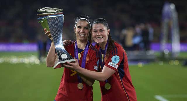 Alba Redondo y María Méndez ya ‘optan’ a medalla… y Montse Tomé divisa otro dilema en el horizonte