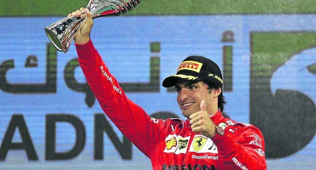 El expiloto Johnny Herbert avala el fichaje de Carlos Sainz por Williams: “Debería haber ido a uno de los grandes”