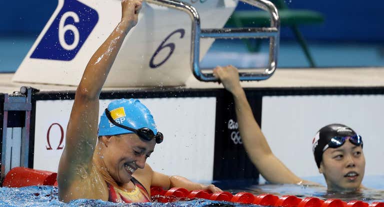 Mireia Belmonte, justo después de ganar el oro en los Juegos Olímpicos de Río en los 200 mariposa.