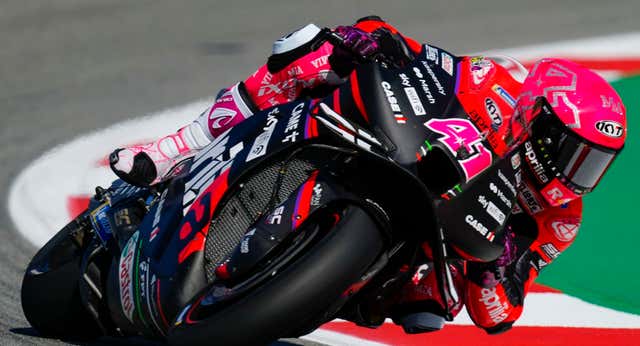 Aleix Espargaró saca provecho de la ‘escabechina’ del resto y logra la pole en Silverstone