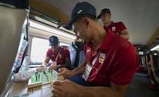 Las partidas de póker, de la PlayStation y el altavoz de Abel Ruiz que definen el buen rollo en la Selección: «Son una familia»
