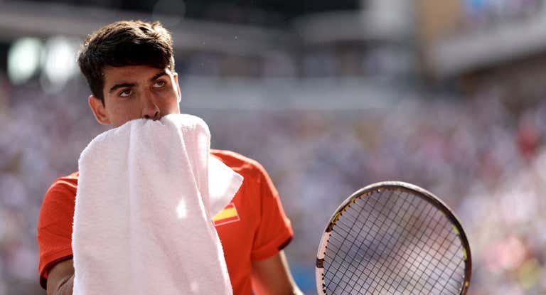 Carlos Alcaraz, en su partido ante Djokovic que le dio la medalla de plata en los Juegos de París.