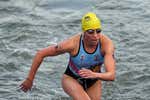 Una triatleta belga que nadó en el Sena, hospitalizada por cuarto día por una bacteria relacionada con el consumo de agua contaminada