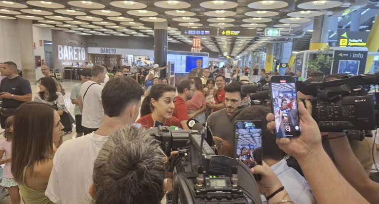 Carolina Marín, a su llegada a Madrid desde París.