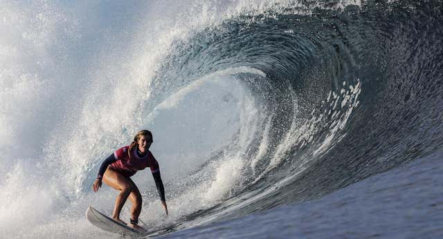 Vaast y Marks se suben a las olas de las medallas de oro en Tahití