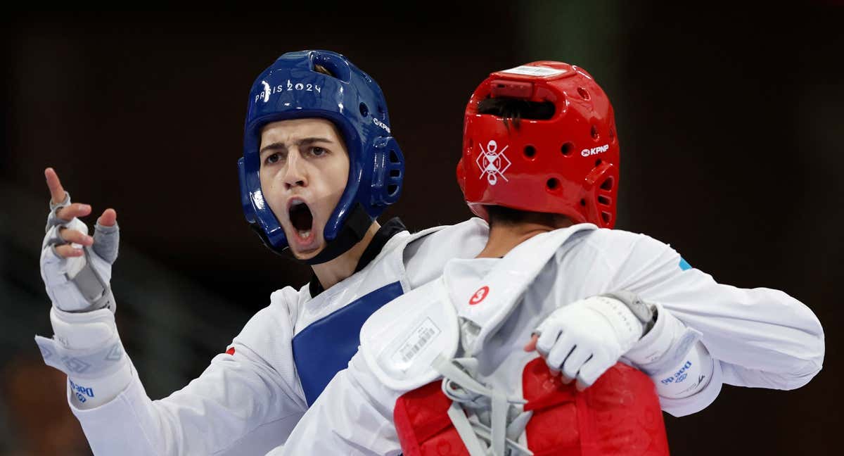 Adrián Vicente vence y peleará por el bronce en París. /EFE