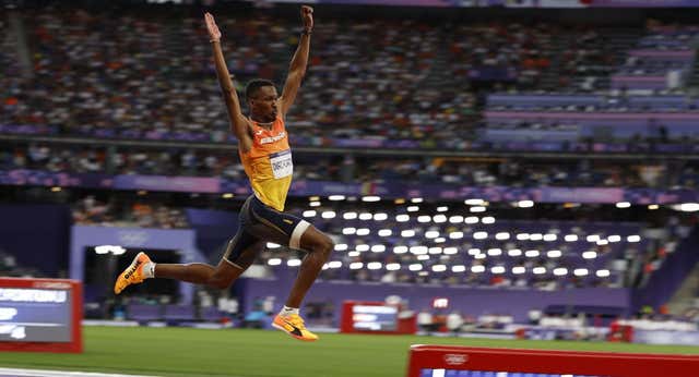 ¡’Air’ Jordan Díaz vuela hacia el oro con un salto de 17.86 metros!