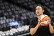 Embarazo, traspaso y denuncia, la polémica realidad de la 'all star' Dearica Hamby