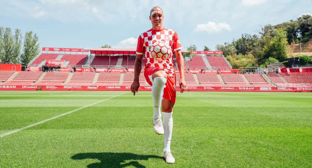 Oriol Romeu, en su presentación con el Girona.