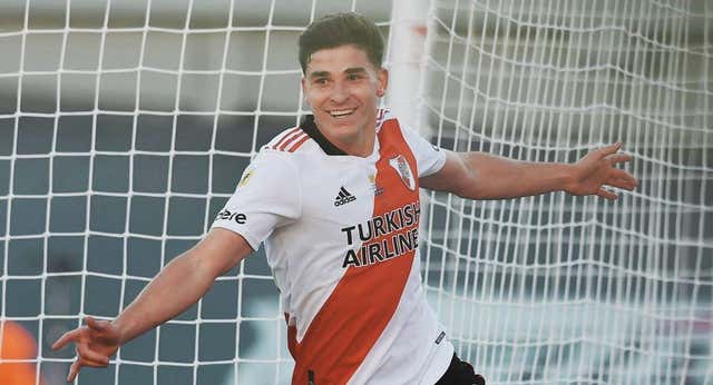 Julián Alvarez, el crack que evita las portadas: «Tiene un perfil muy bajo, hasta subterráneo»