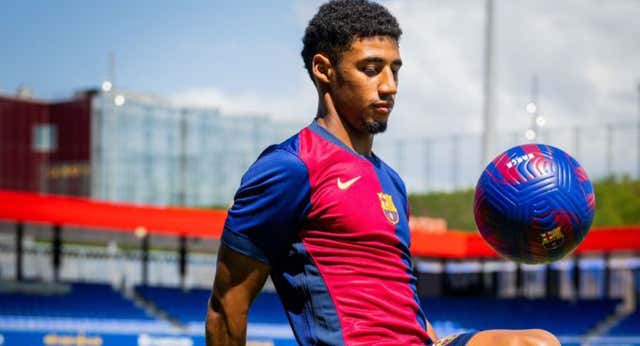 El nuevo extremo dominicano que llega al Barça Atlètic siguiendo los pasos de Pau Víctor y que tiene potencial para Primera División