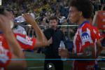 Simeone no quiere que le escuchen: se quita de en medio la cámara y los micrófonos en la pausa de hidratación