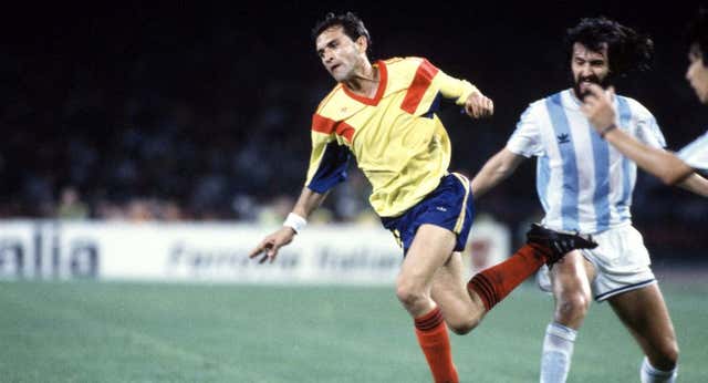 Balint, un campeón de Europa en Burgos: «Cuando jugábamos fuera con el Steaua nos traíamos whisky y vídeos VHS para venderlos en Rumanía»