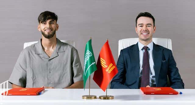 Tras Nacho, Míchel sigue con su revolución y se lleva a Arabia a una perla española