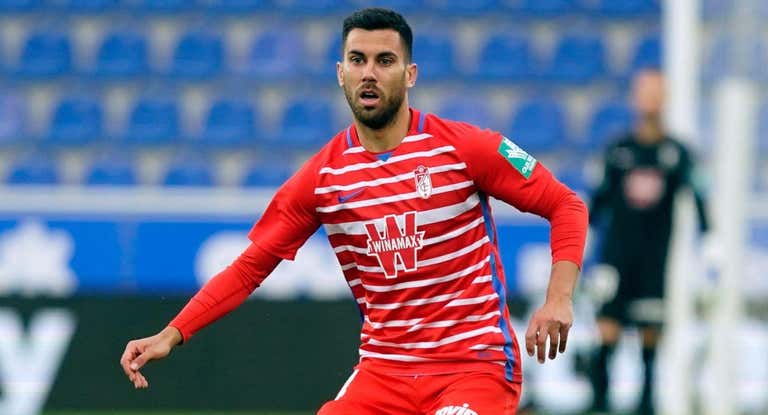 Fede Vico, durante un partido con el Granada.