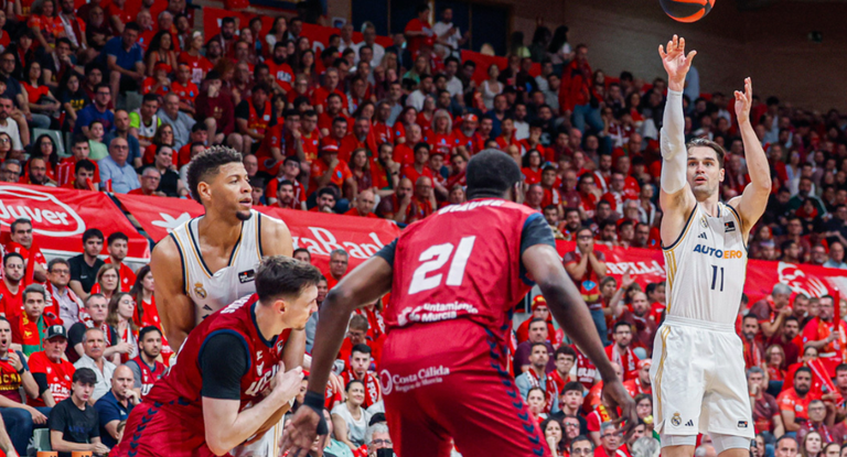 Real Madrid vs. UCAM Murcia