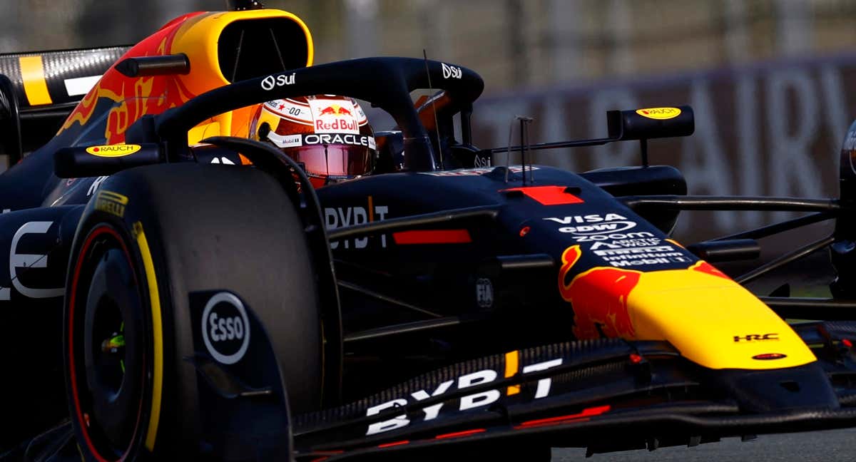 Max Verstappen, rodando por Zandvoort./REUTERS