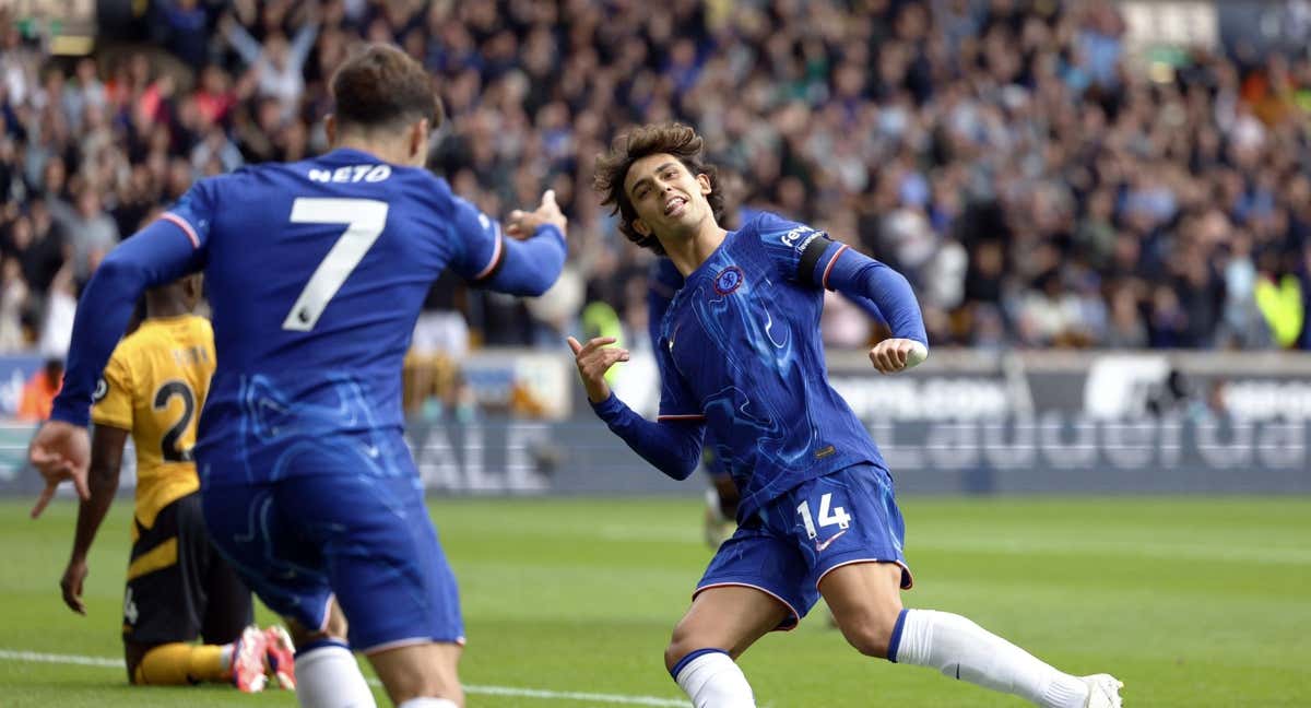Joao Félix celebra el gol que marcó en al Wolverhampton, en su redebut con el Chelsea.
