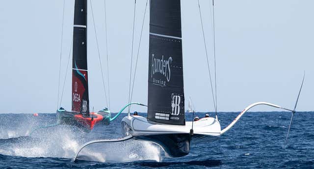 New Zealand gana la prerregata pese a caer ante American Magic