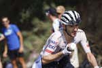 Ciclismo para valientes: Yates, Carapaz y Mas alegran La Vuelta en Granada